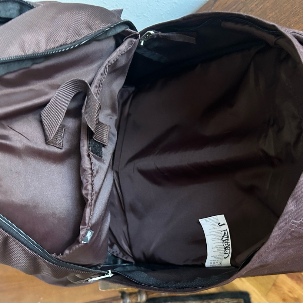 JanSport Driver 8 Rolling Backpack Academia Collegiate Travel Hiking Brown - Picture 9 of 15